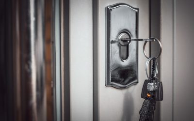 ¿Cómo cambiar el bombín de la puerta?